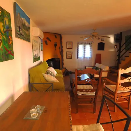 Tasajillos, Vivienda De Uso Turistico Holiday home Candeleda